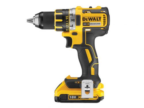 DEWALT Akkus ütvefúró-csavarozó 18 V (2 x 2,0 Ah akku + töltő) DCD790D2