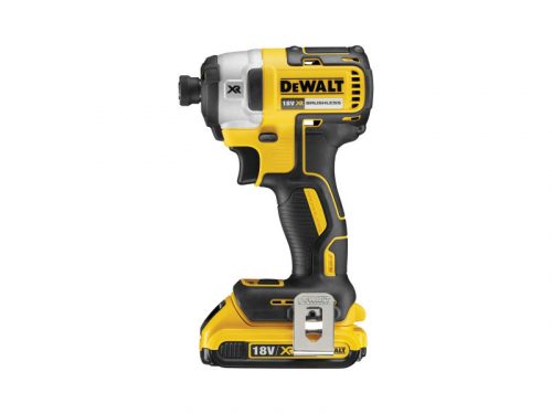 DEWALT Akkus ütvecsavarozó 18 V szénkefe nélküli (2 x 2 Ah + töltő) DCF887D2